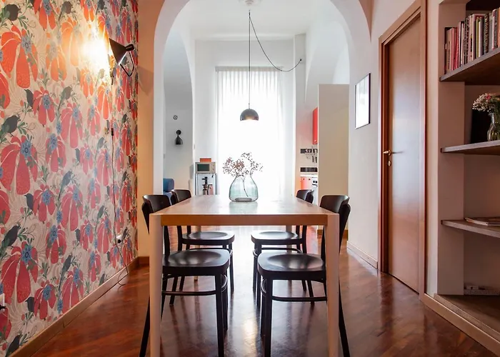 Trasteverehome- Garibaldi Apartment, World Around Corner Apartment