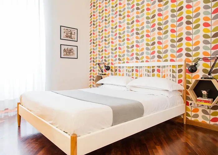 Trasteverehome- Garibaldi Apartment, World Around Corner Rom