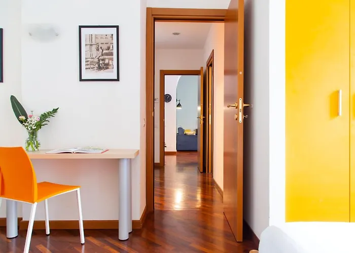 Trasteverehome- Garibaldi Apartment, World Around Corner Apartment *